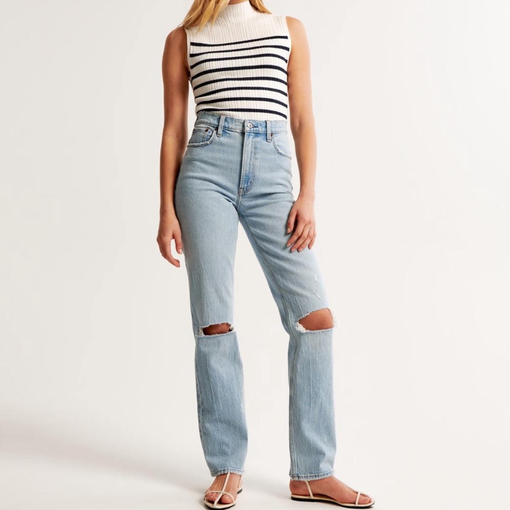Abercrombie & Fitch The 90s Straight Ultra High Rise Jean